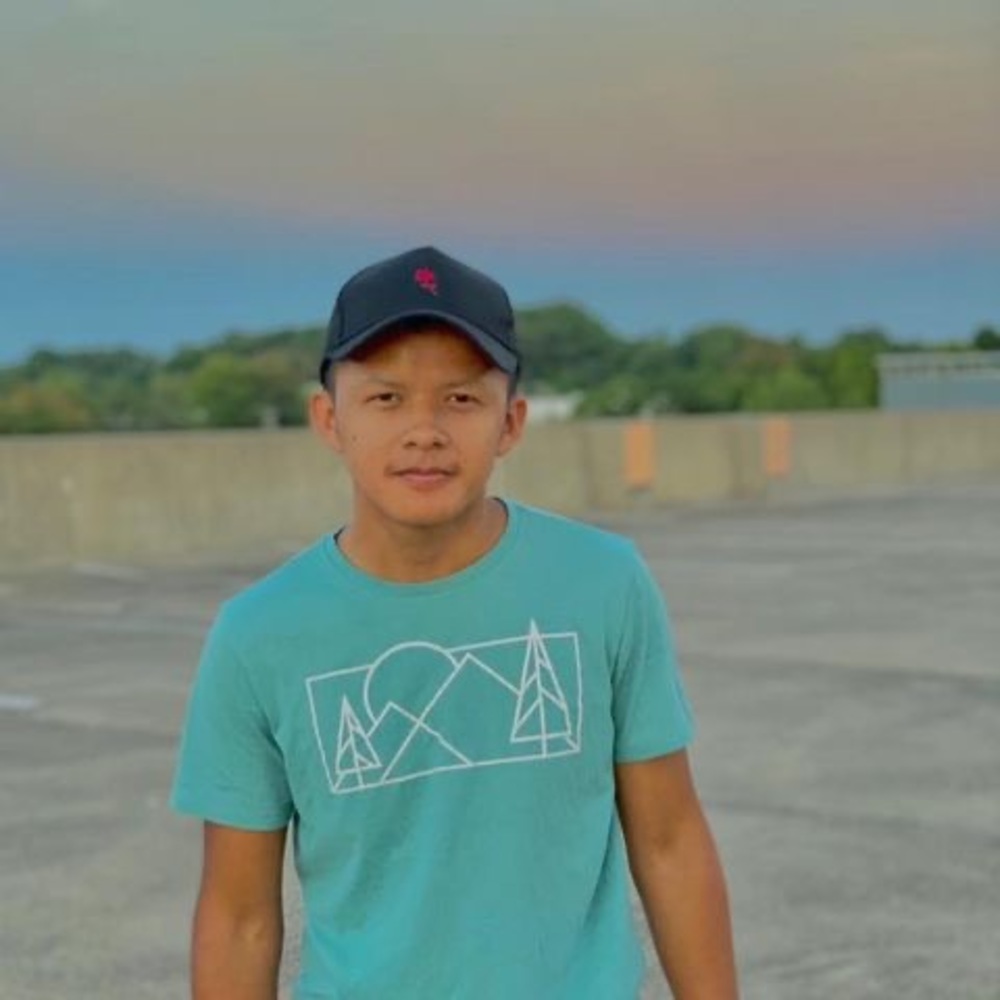 Meet your Posher, Adan